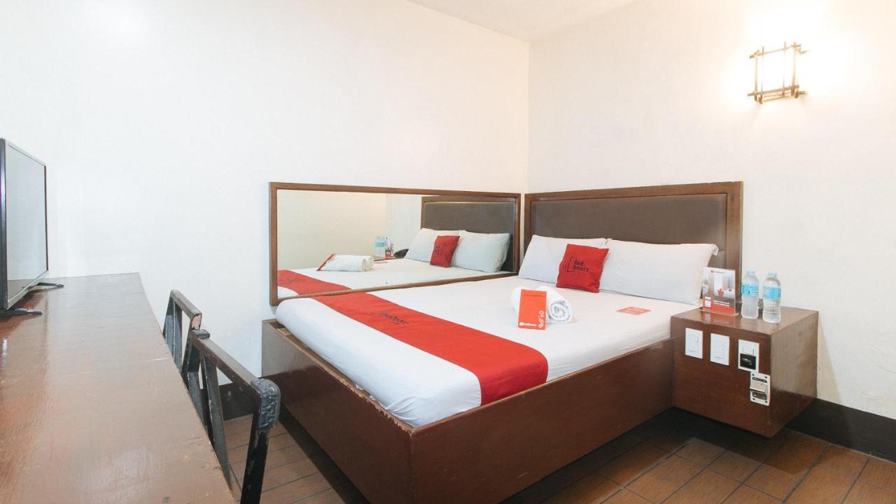 Reddoorz @ Riches Holiday Hotel Avenida Манила Екстериор снимка