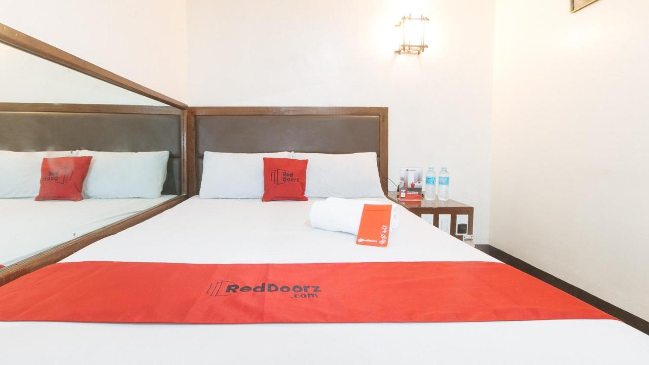 Reddoorz @ Riches Holiday Hotel Avenida Манила Екстериор снимка